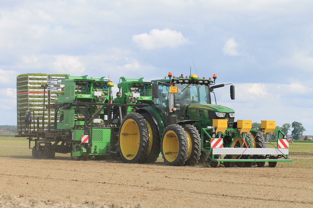 Zeeuw schaft eerste Agriplanter 6SP-A aan