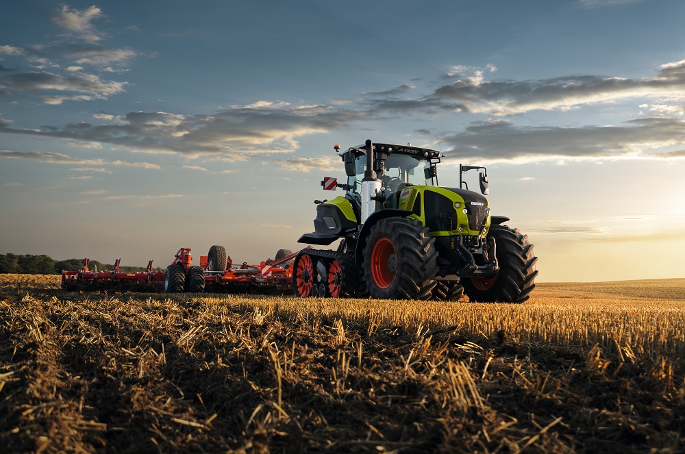 CLAAS breidt CEMOS voor trekkers omgeving uit