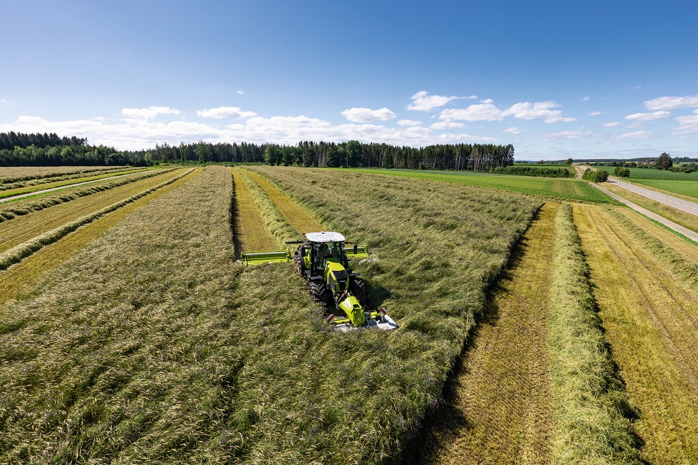 CLAAS breidt CEMOS voor trekkers omgeving uit