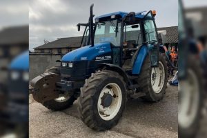 Laatste wens: Schijnwerpers op de New Holland TS90 van ‘Oma Correke’