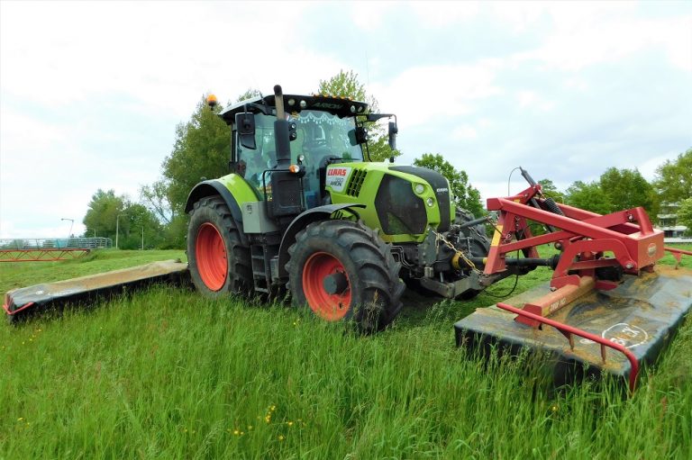 Van der Weerd Grafhorst wil met maaiers overlevingskans flora en fauna vergroten