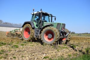 Fendt Favorit 824: Tractor rijden zoals het bedoeld is