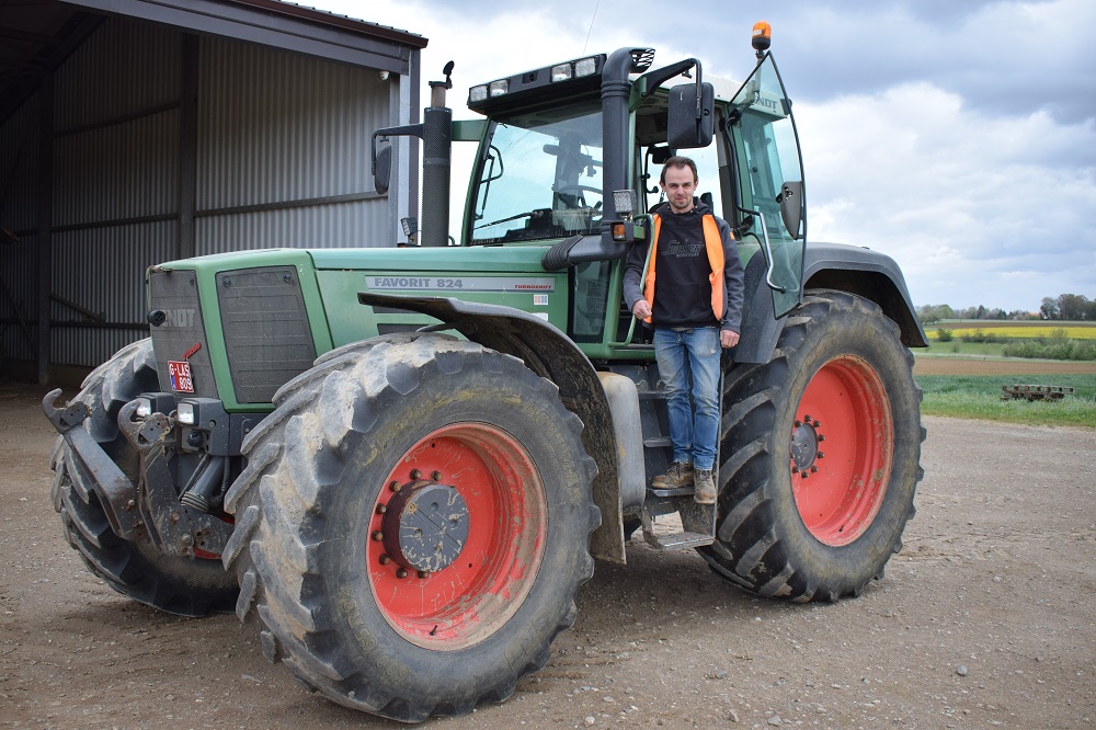 Fendt Favorit 824: Tractor rijden zoals het bedoeld is