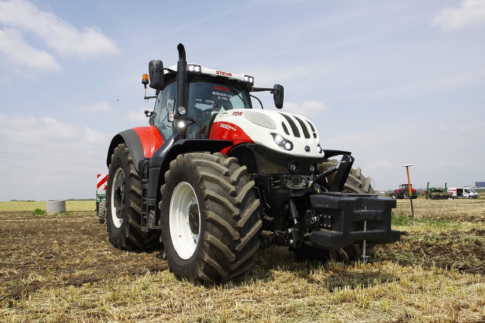 Nieuwe mySTEYRTM en S-FleetTM vereenvoudigen beheer van landbouwbedrijven