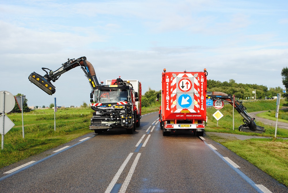 Inbedrijfstelling: Unimog met Mulag SB 600-maaizuigcombinatie