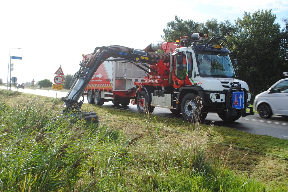 Inbedrijfstelling: Unimog met Mulag SB 600-maaizuigcombinatie