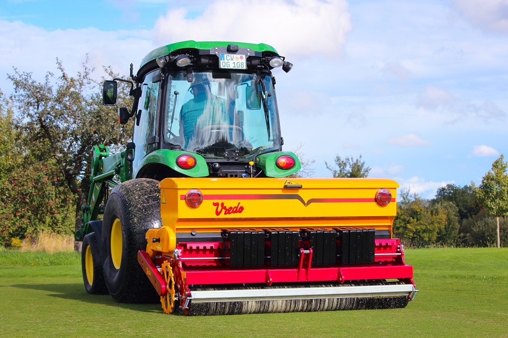 Vredo DZ5-series: 'Super compact' doorzaaimachines