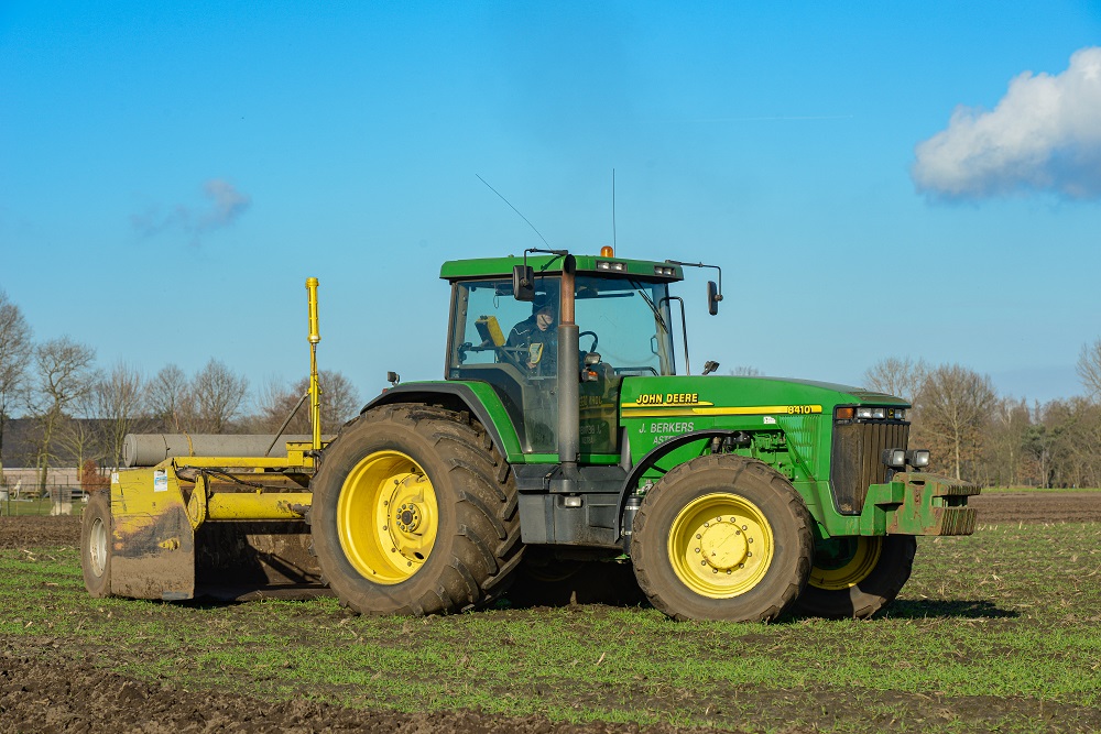 John Deere 8140