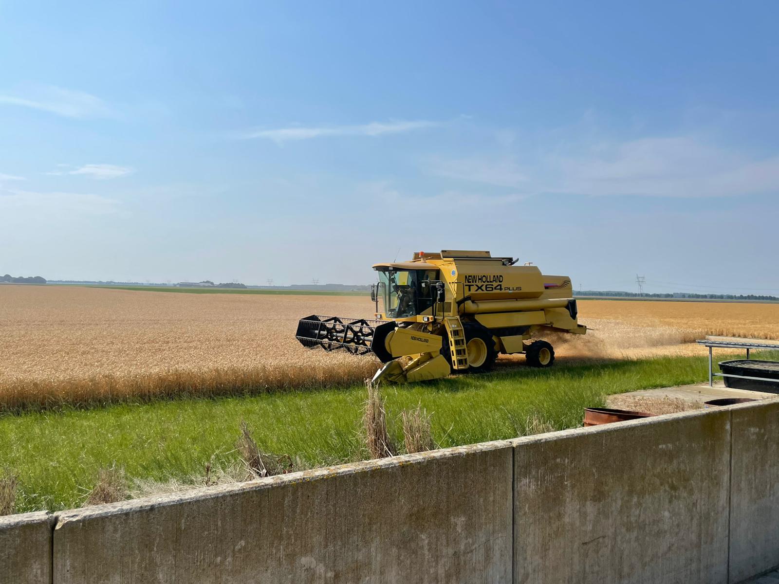 Combine oogstmachine uren op de teller