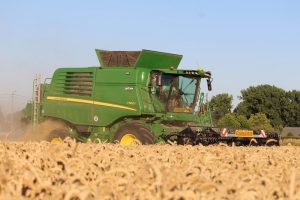 John Deere T-serie maaidorser: compacte capaciteitsmachine