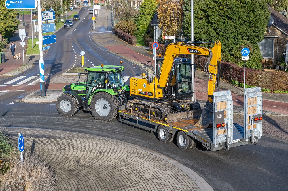 DNL introduceert Loadmaster 268 diepladers en oprijwagens